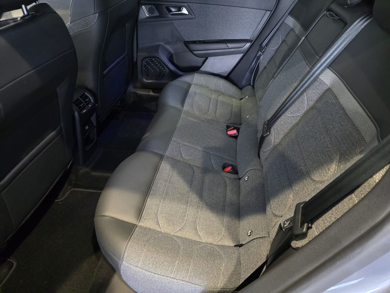 Citroën C5 X PureTech 130 EAT8 Feel Pack - Foto 11