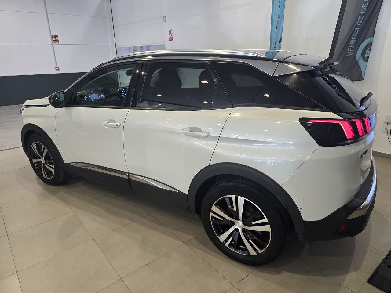 Peugeot 3008 Allure BlueHDi 130 S&S - Foto 8