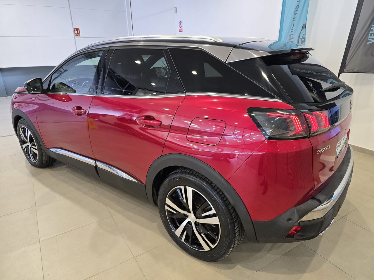 Peugeot 3008 GT Hybrid 300 e-EAT8 - Foto 8