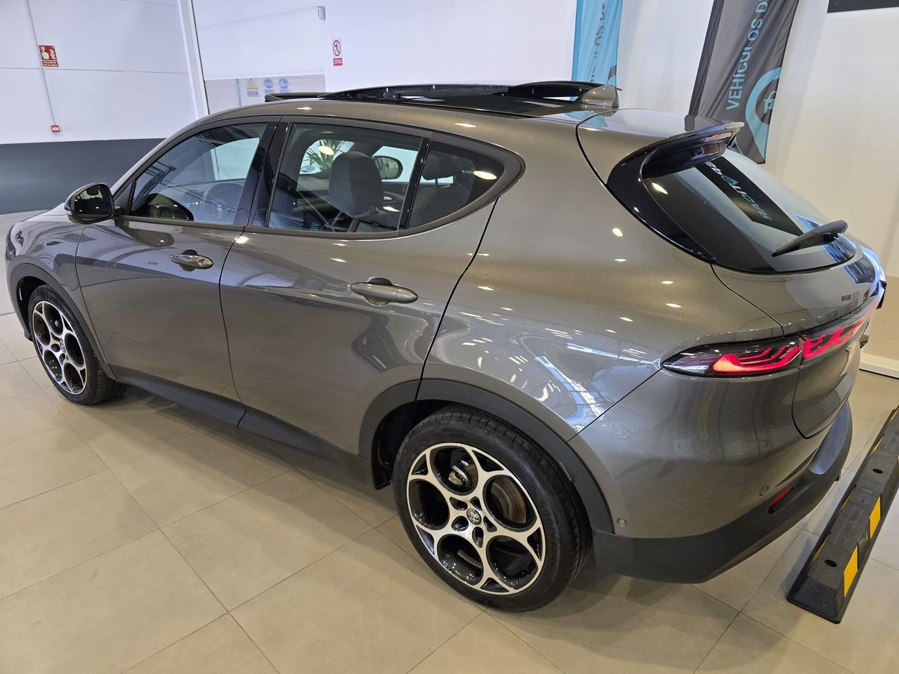 Alfa Romeo Tonale 1.6 Diesel 130 TCT Sprint - Foto 8