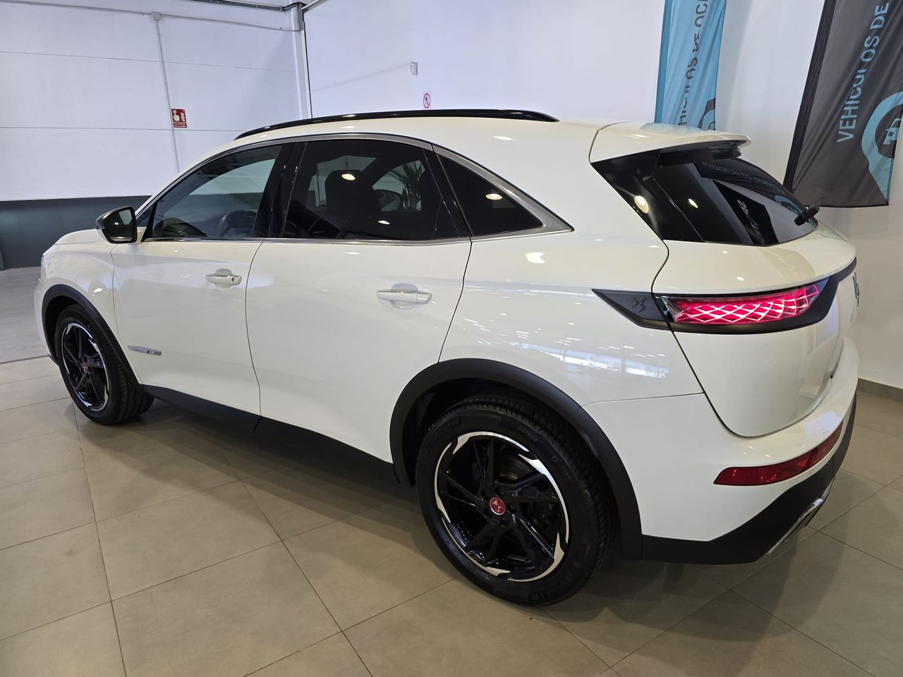 DS DS 7 Crossback 180CV EAT8 PERFORMANCE LINE - Foto 8