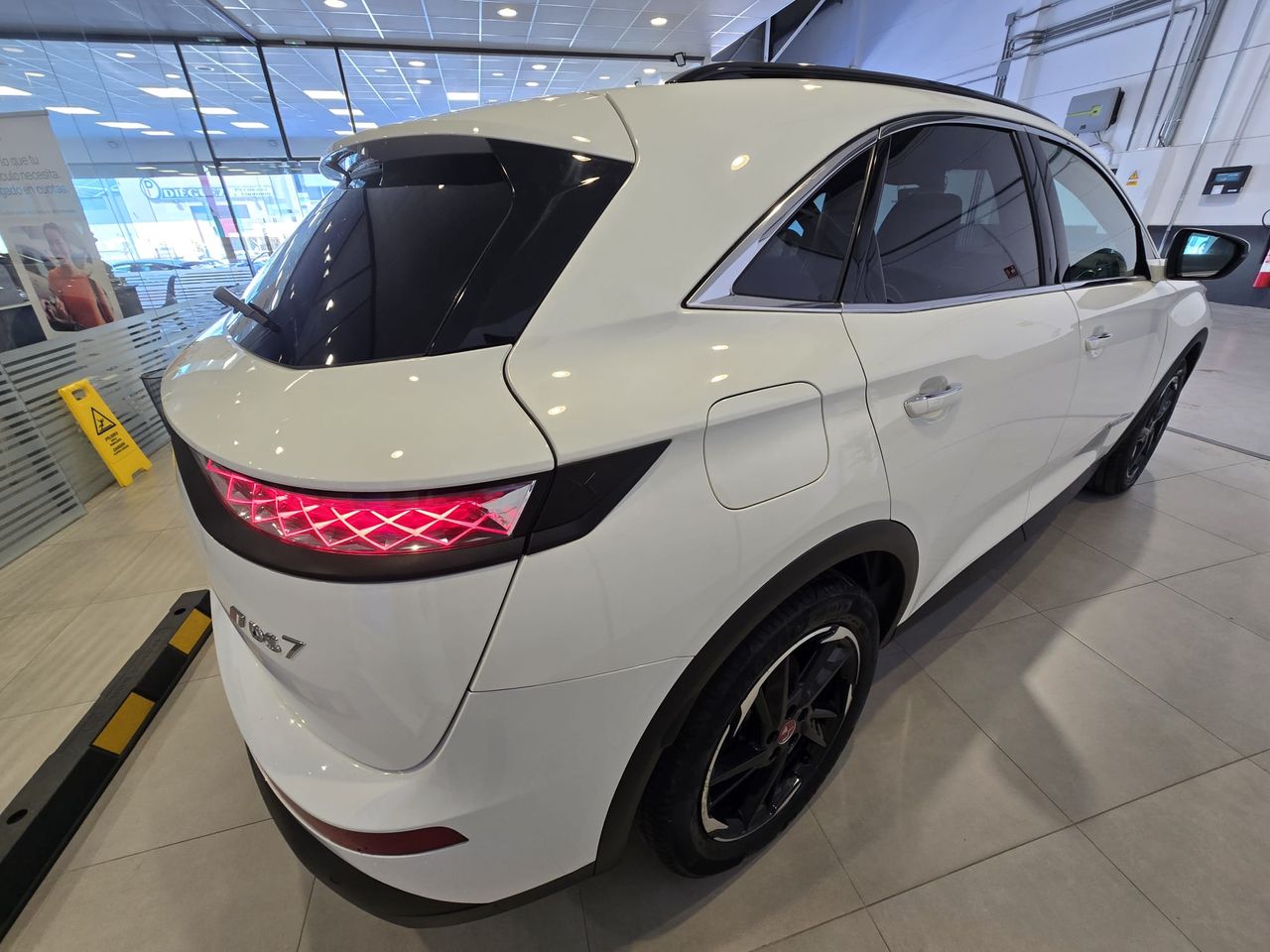 DS DS 7 Crossback 180CV EAT8 PERFORMANCE LINE - Foto 13