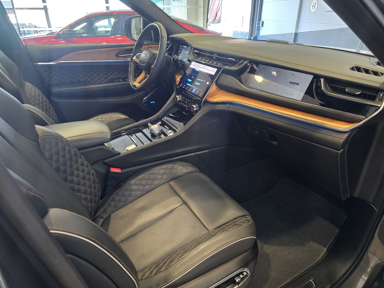 Jeep Grand Cherokee Grand Cherokee 4xe Summit Reserve - Foto 24