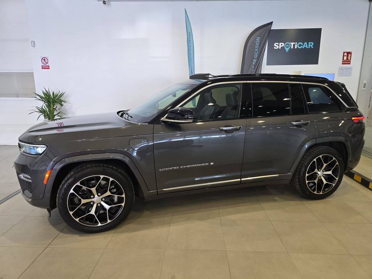 Jeep Grand Cherokee Grand Cherokee 4xe Summit Reserve - Foto 8