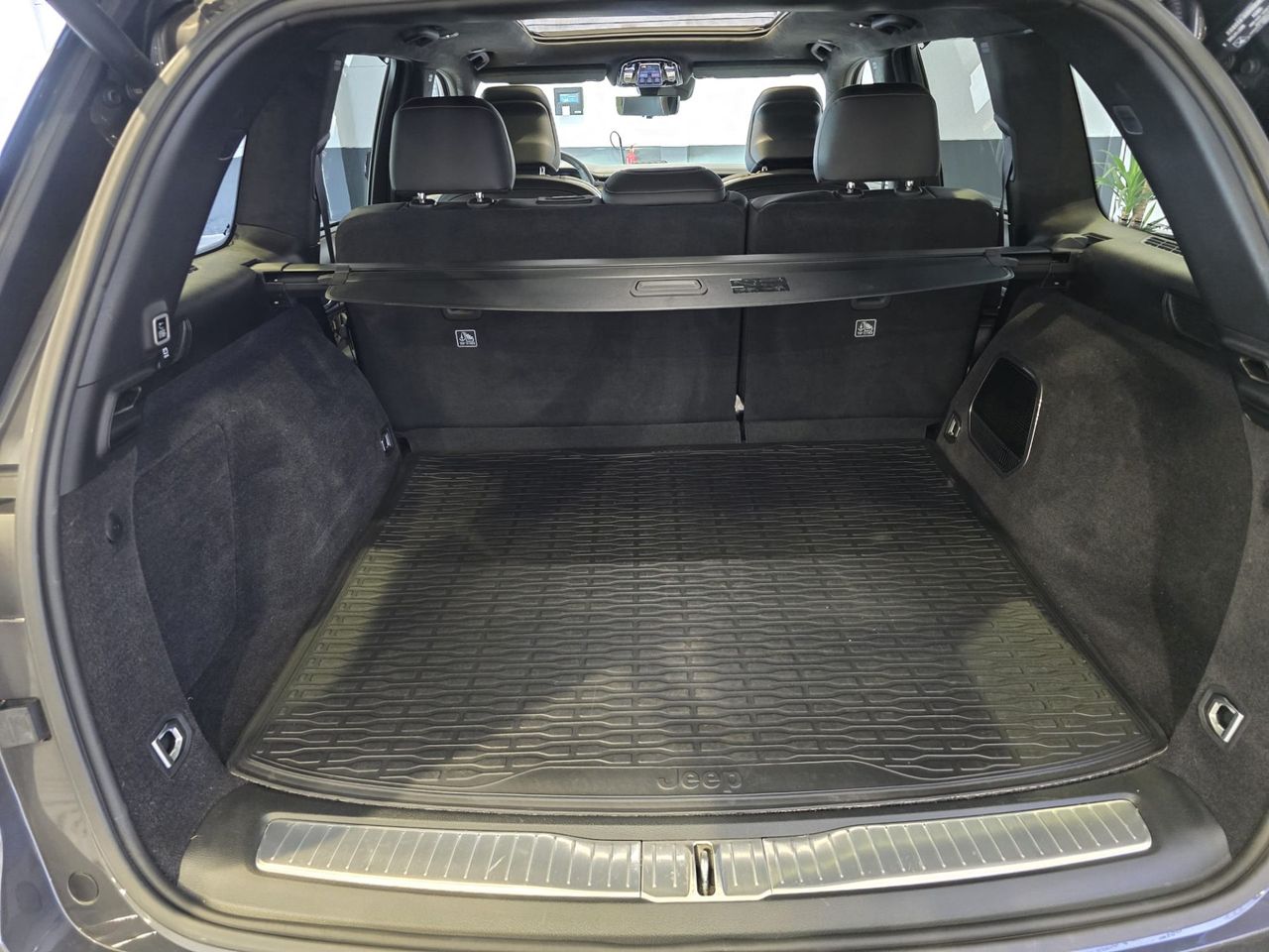 Jeep Grand Cherokee Grand Cherokee 4xe Summit Reserve - Foto 25