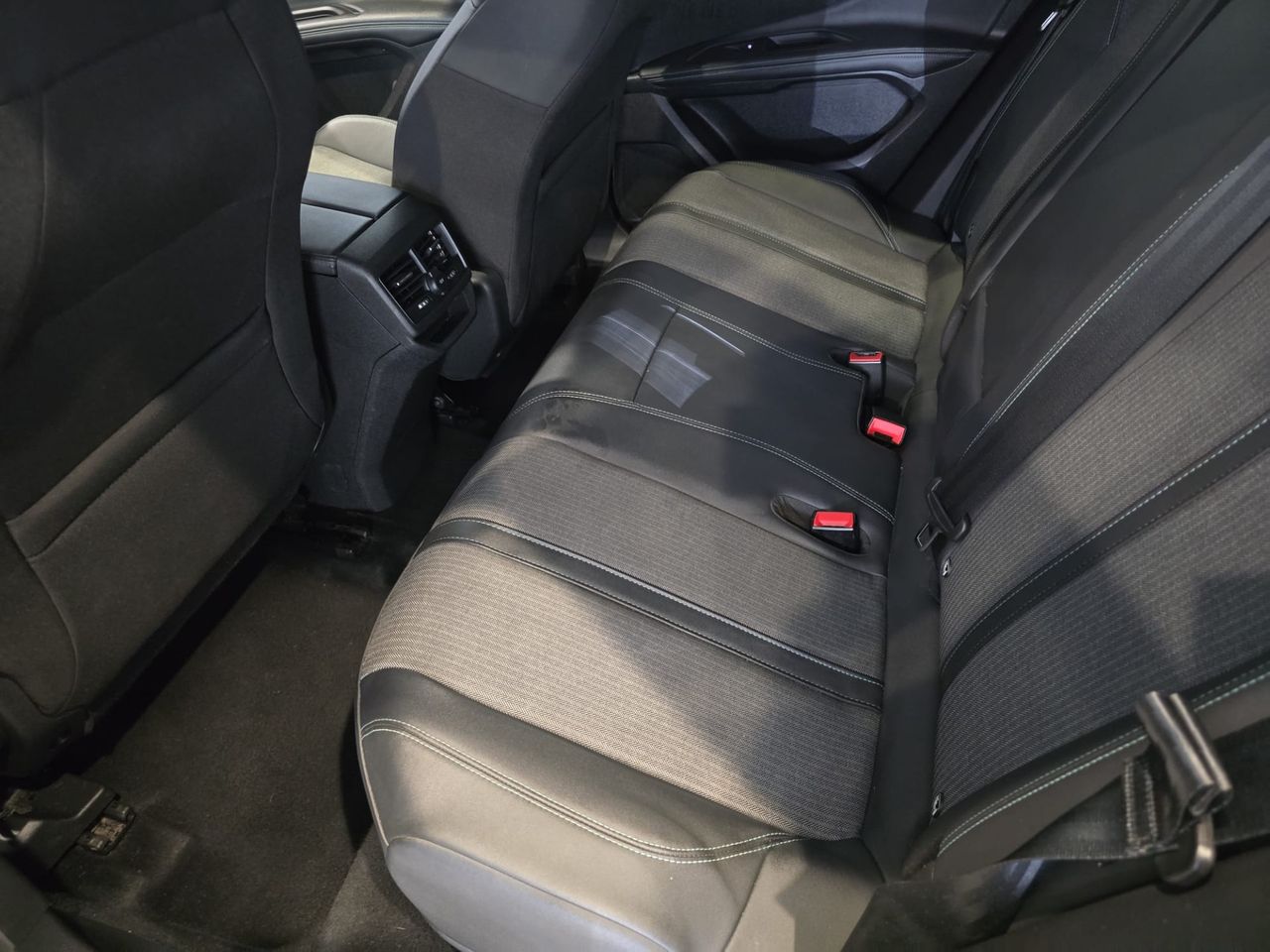 Peugeot 3008 3008 Allure Pack Plug-In Hybrid 180 e-EAT8 - Foto 16