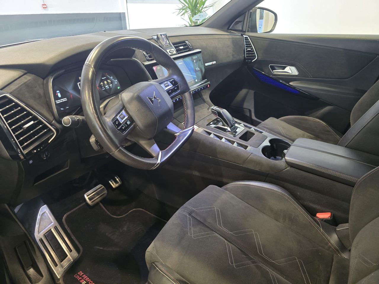 DS DS 7 Crossback BlueHDi 130 Automático Performance Line - Foto 9