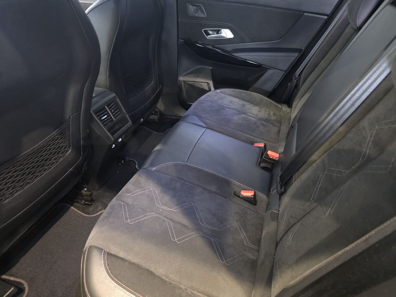 DS DS 7 Crossback BlueHDi 130 Automático Performance Line - Foto 11