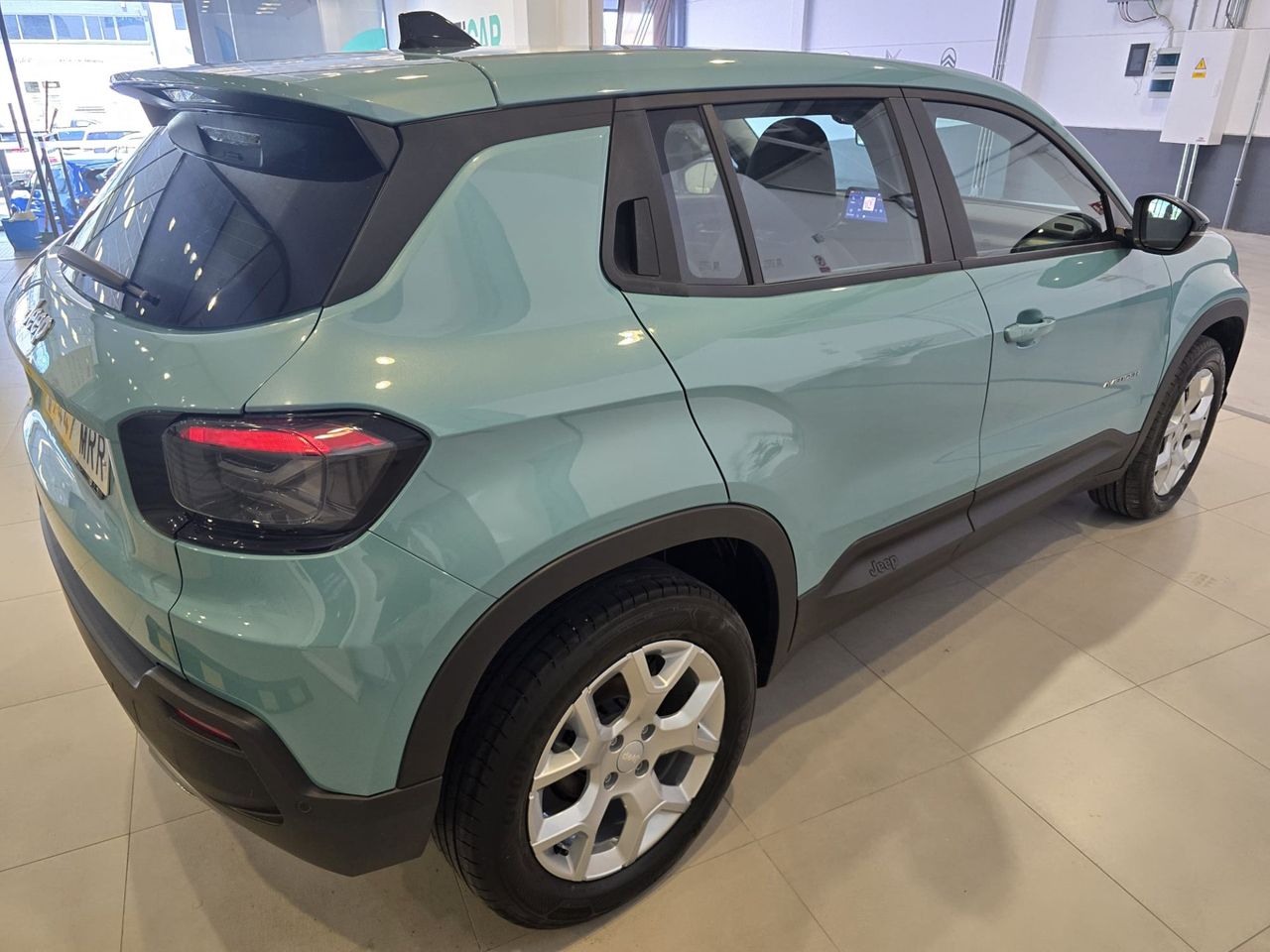 Jeep Avenger 1.2 Turbo 100 CV Altitude - Foto 11
