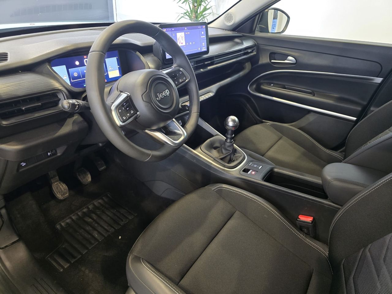 Jeep Avenger 1.2 Turbo 100 CV Altitude - Foto 9