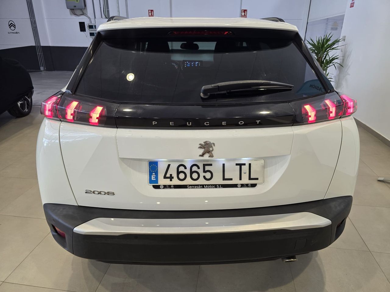 Peugeot 2008 Allure BlueHDi 110 - Foto 10