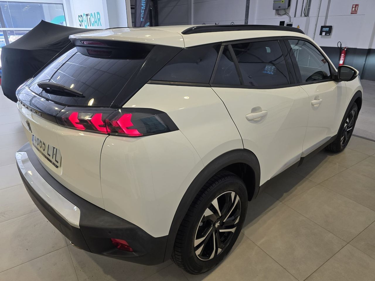 Peugeot 2008 Allure BlueHDi 110 - Foto 6