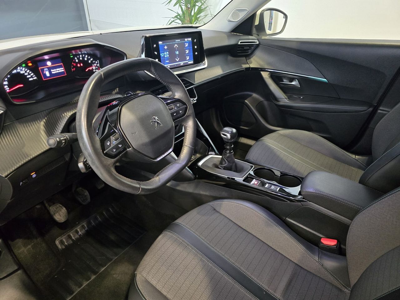 Peugeot 2008 Allure BlueHDi 110 - Foto 9