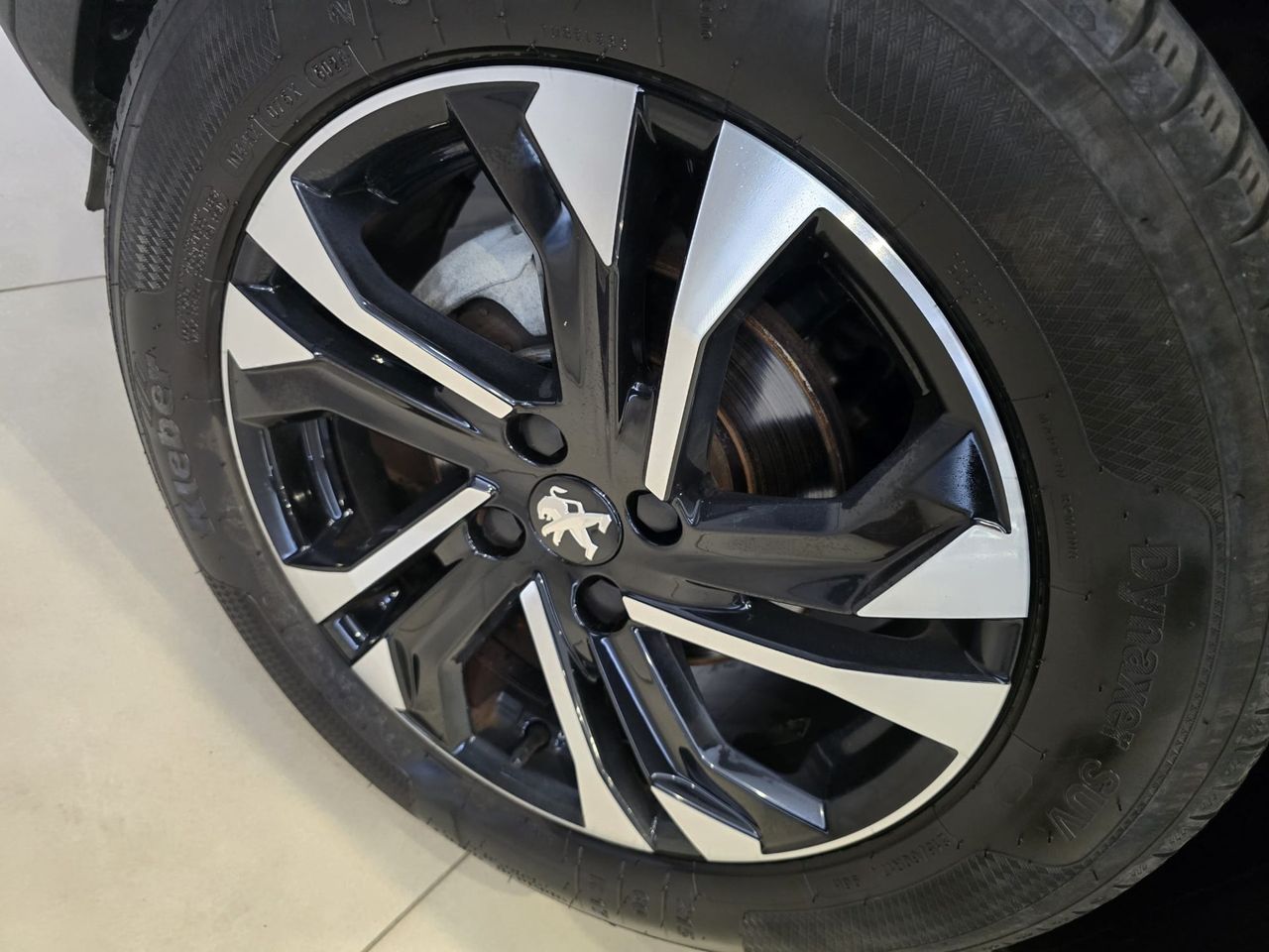 Peugeot 2008 Allure BlueHDi 110 - Foto 13