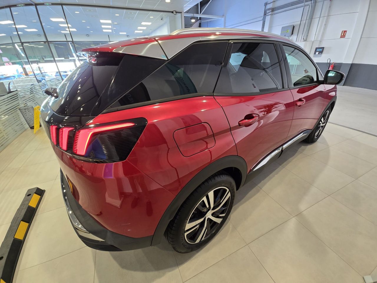 Peugeot 3008 Allure BlueHDi 130 S&S - Foto 9