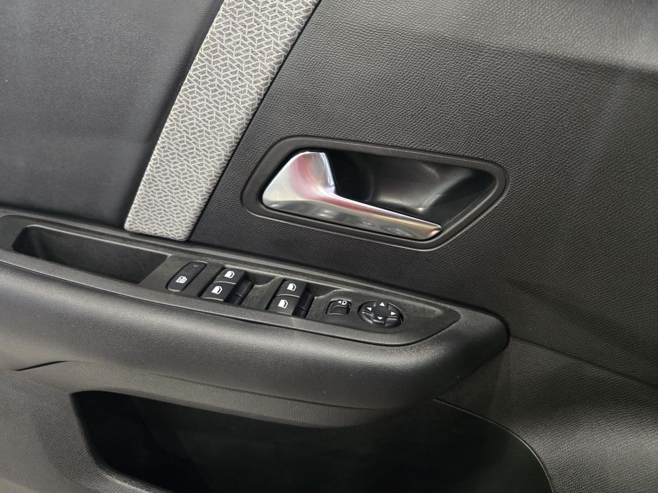 Citroën C4 PureTech 130 Plus - Foto 9