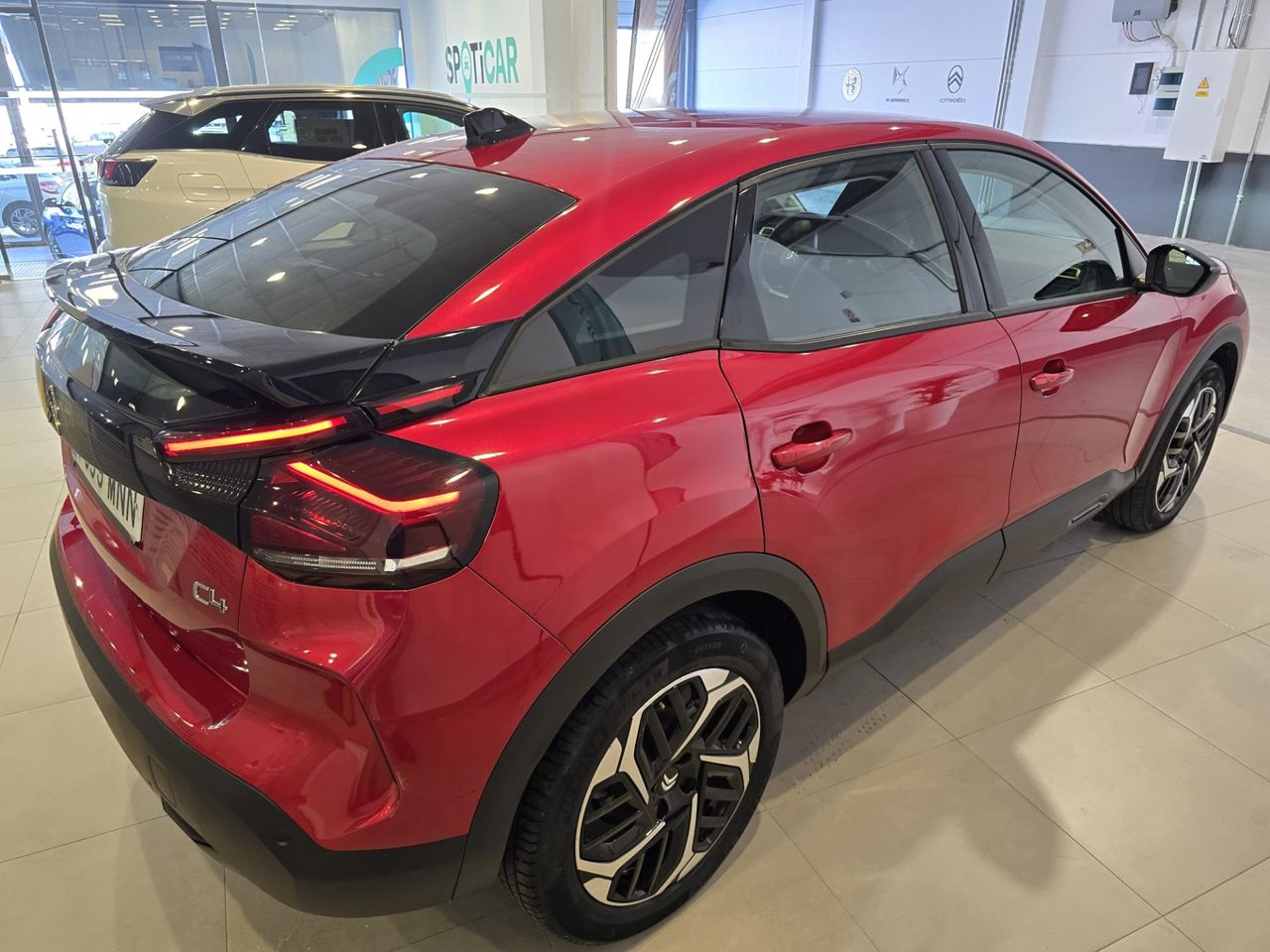 Citroën C4 PureTech 130 Plus - Foto 16