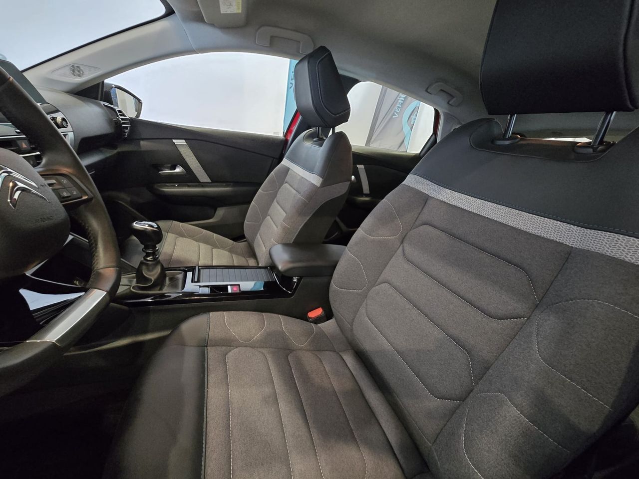 Citroën C4 PureTech 130 Plus - Foto 10