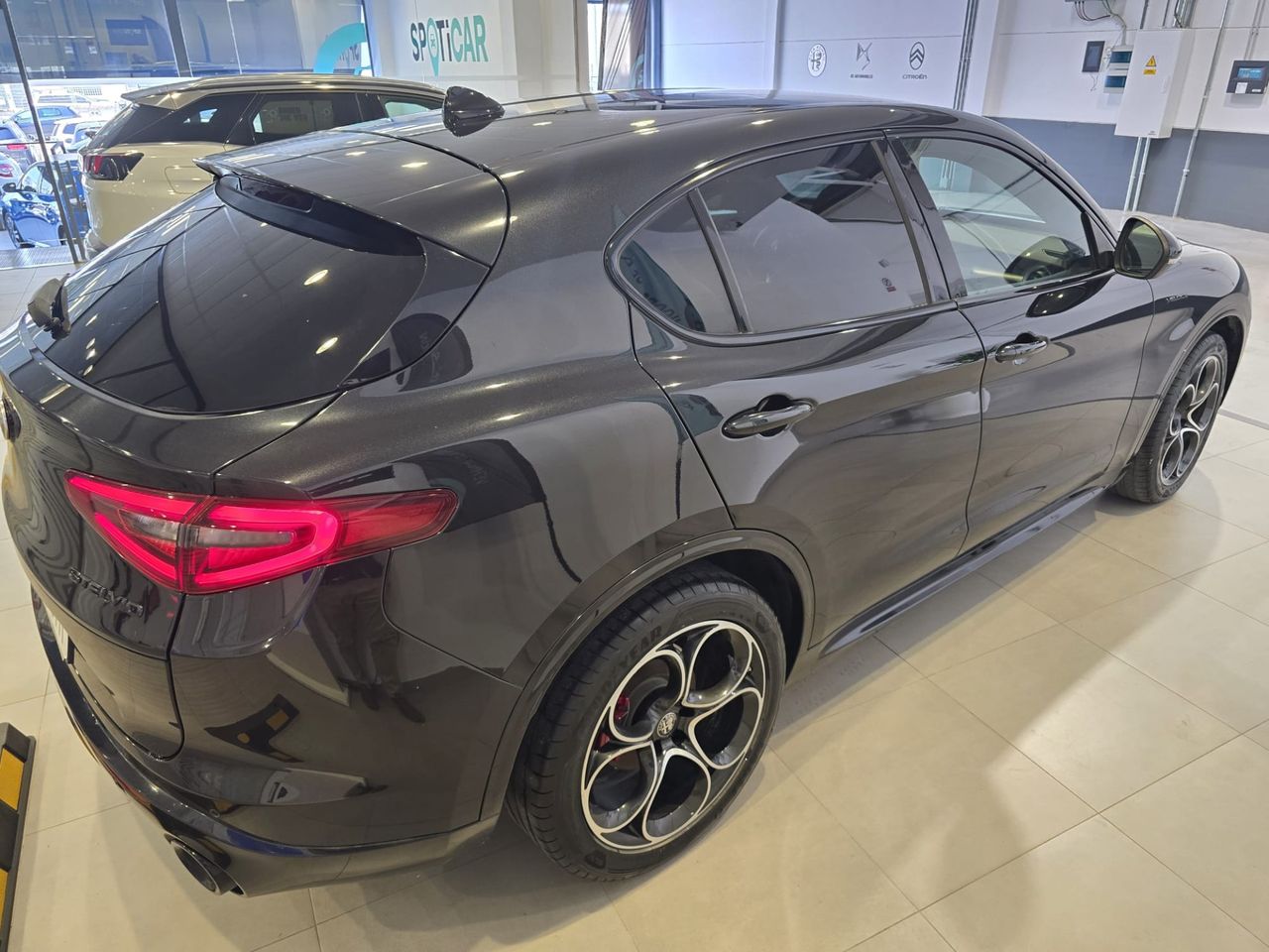 Alfa Romeo Stelvio 2.2 Diesel 154 kW - Foto 6