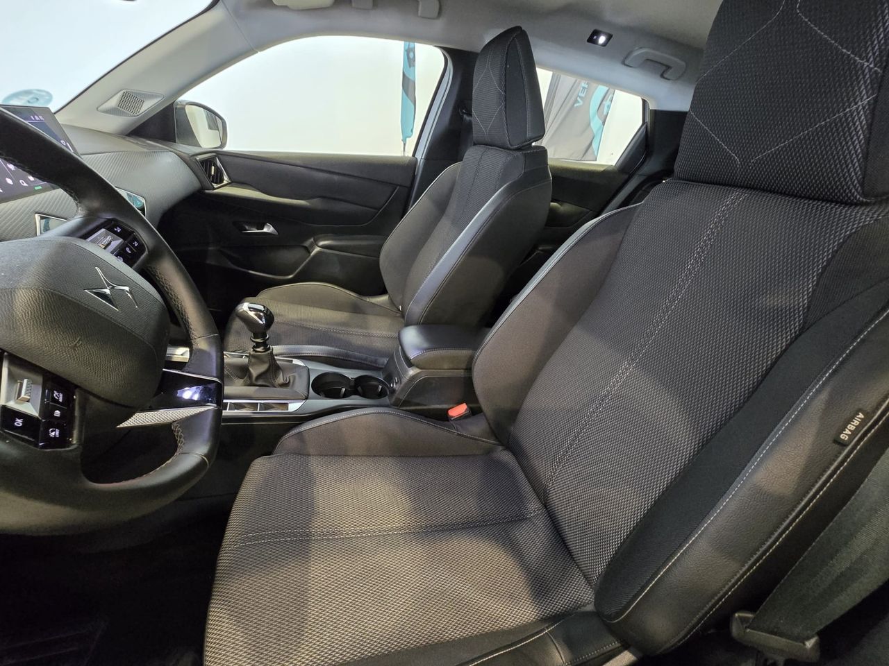 DS DS 3 PureTech 100 Bastille - Foto 17
