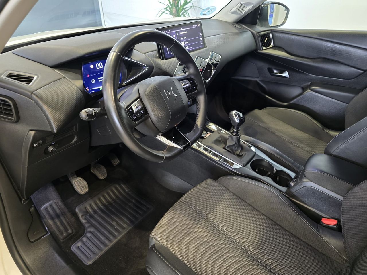 DS DS 3 PureTech 100 Bastille - Foto 9