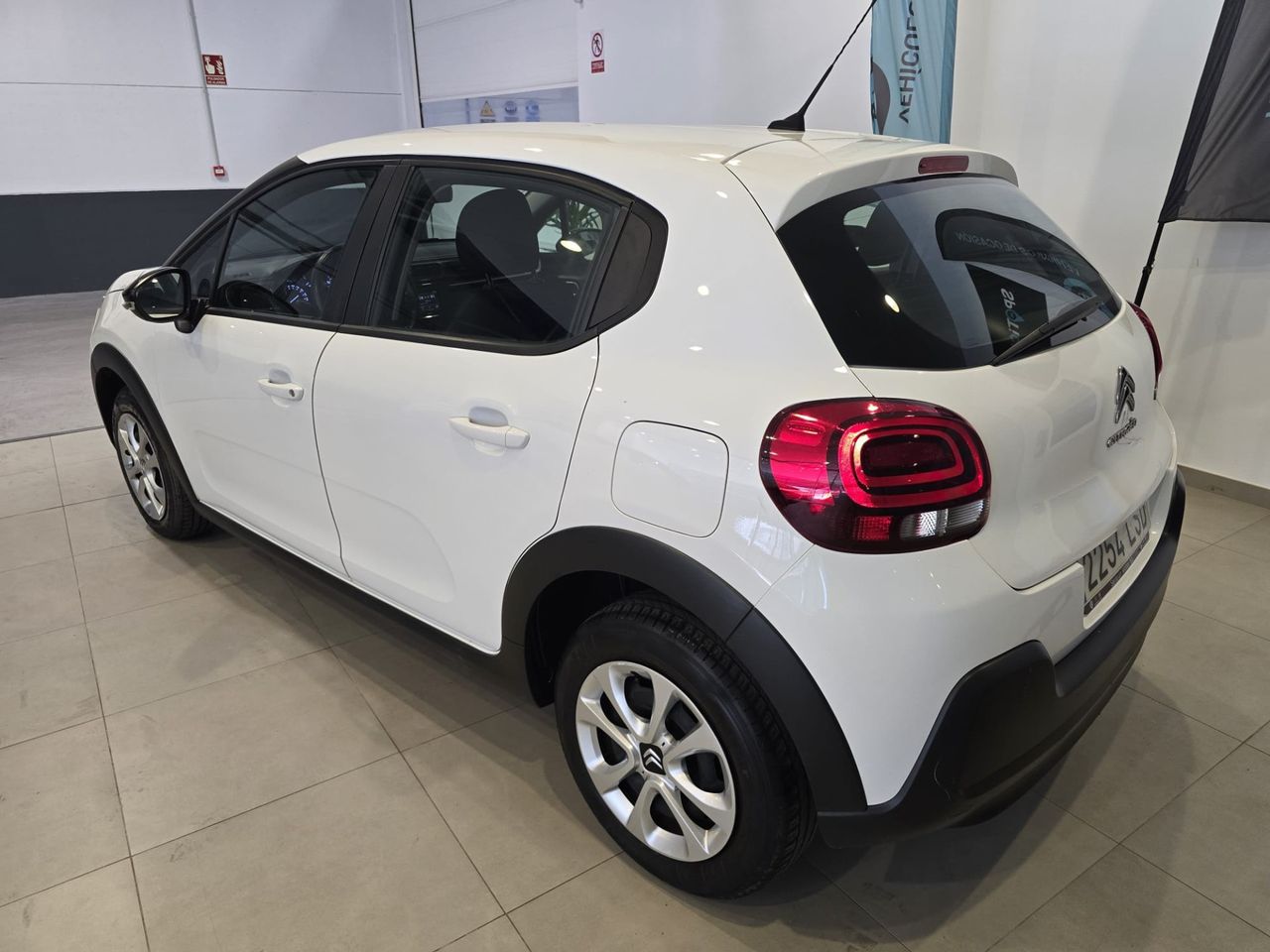 Citroën C3 BlueHDi 100 S&S Live Pack - Foto 8