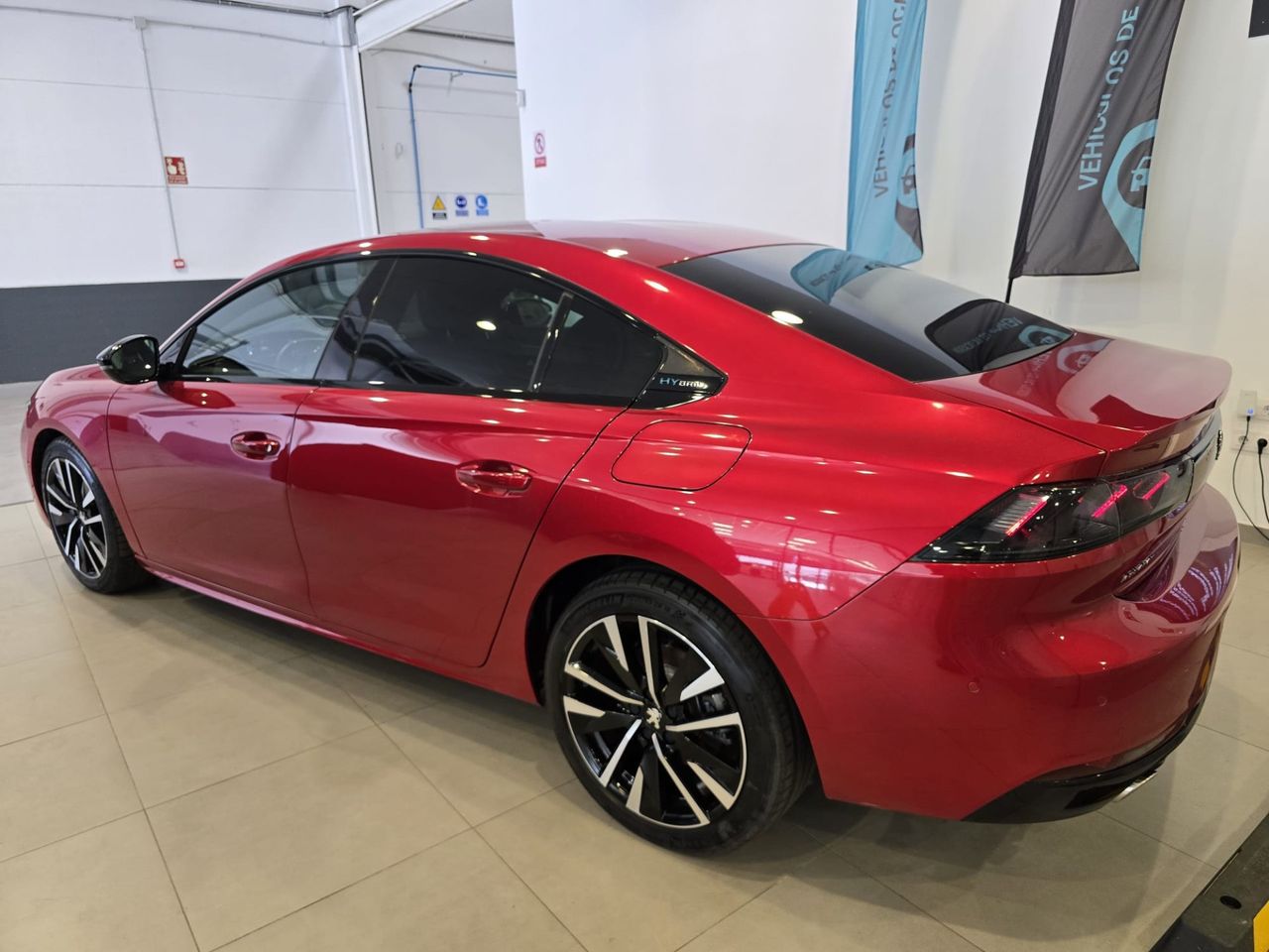 Peugeot 508 GT Hybrid 225 e-EAT8 - Foto 8