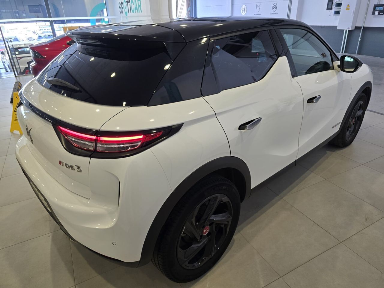 DS DS 3 Crossback PureTech 130 Aut. Performance Line - Foto 6