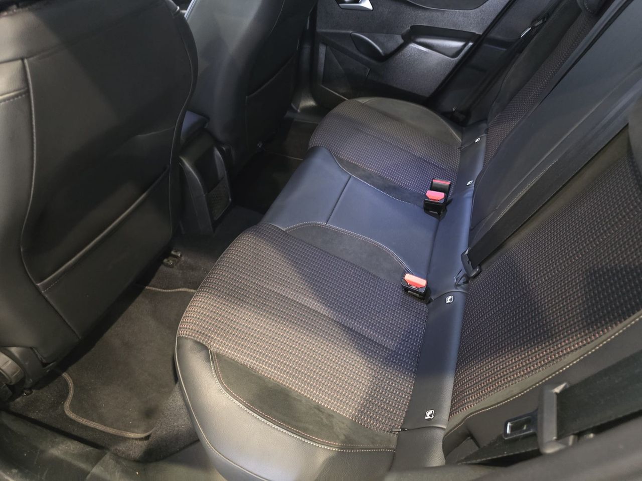 DS DS 3 Crossback PureTech 130 Aut. Performance Line - Foto 11