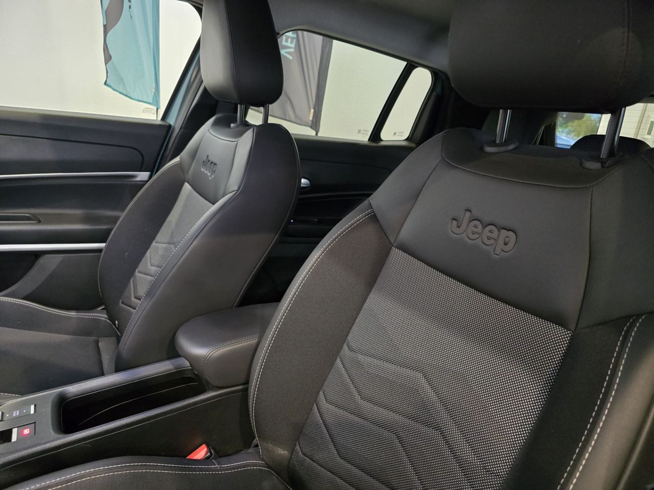 Jeep Avenger 1.2 Turbo 100 CV Summit - Foto 16