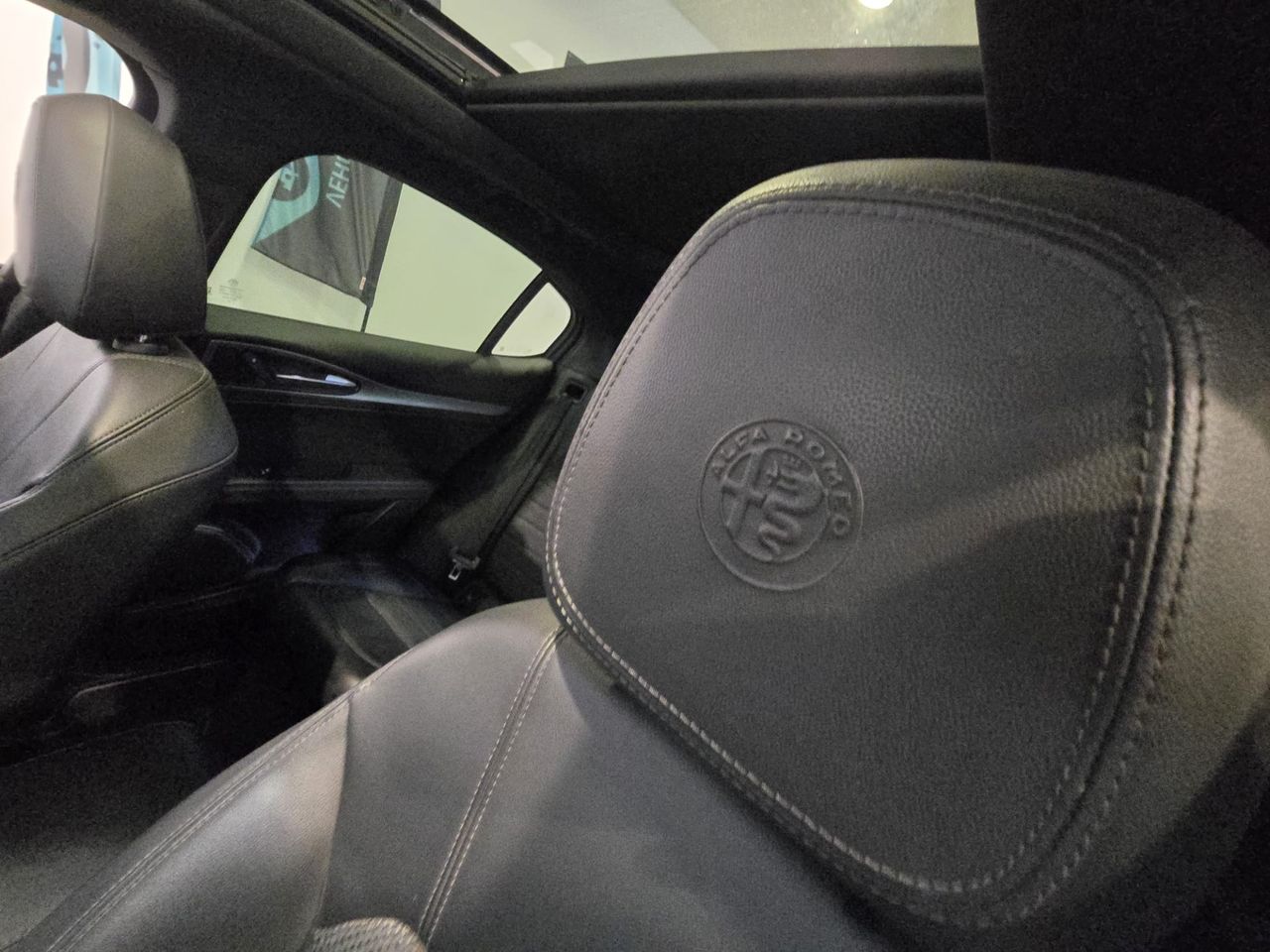Alfa Romeo Stelvio 2.2 Diesel 140 kW - Foto 14