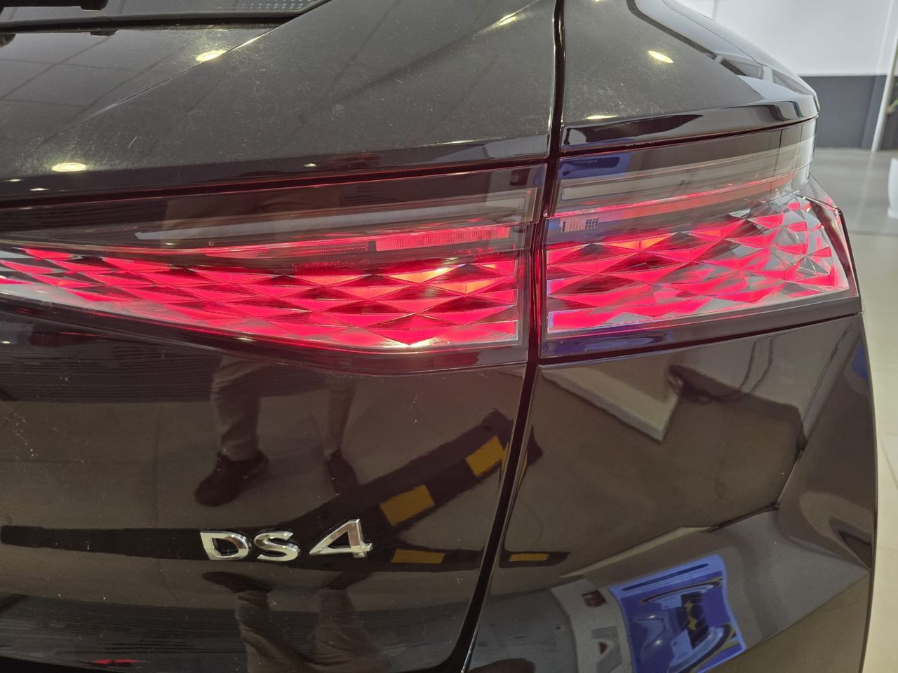 DS DS 4 Performance Line + PureTech 130 EAT8 - Foto 17