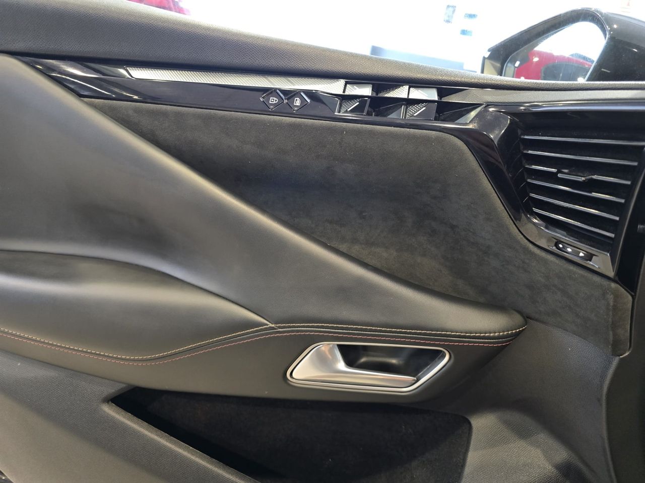 DS DS 4 Performance Line + PureTech 130 EAT8 - Foto 12