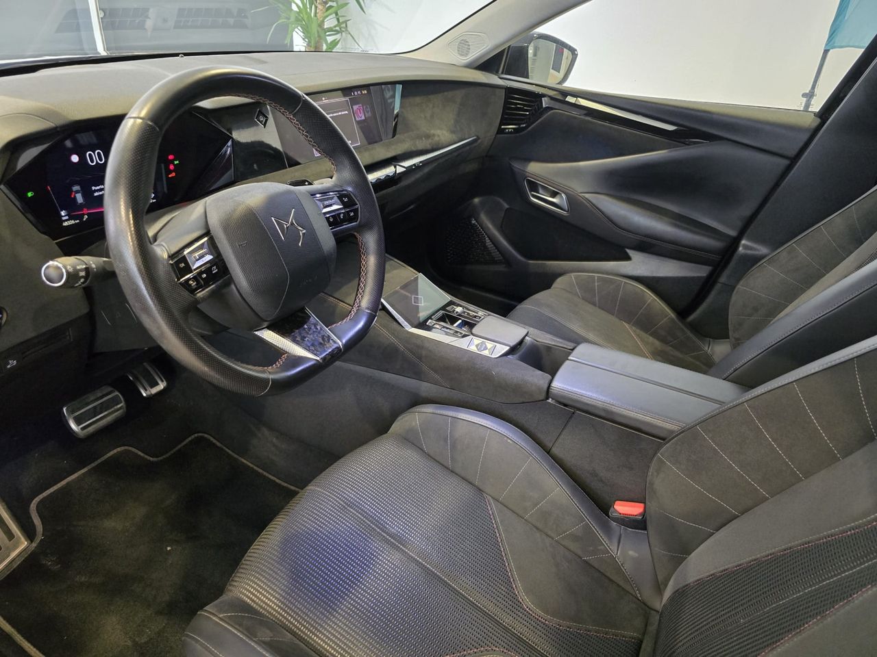 DS DS 4 Performance Line + PureTech 130 EAT8 - Foto 10