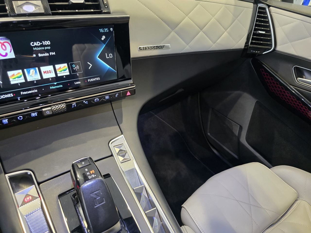 DS DS 7 Crossback E-TENSE 4x4 Grand Chic - Foto 12