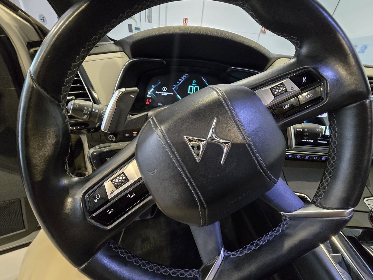 DS DS 7 Crossback E-TENSE 4x4 Grand Chic - Foto 13