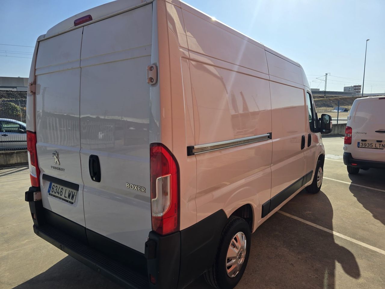 Peugeot Boxer Boxer Furgón Pack 333 L2 H2 BHDI 140 S&S 6 Vel. MAN - Foto 5