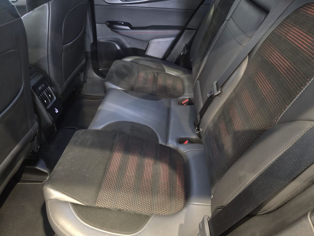 Alfa Romeo Tonale Hybrid 130 TCT Edizione Speciale - Foto 11