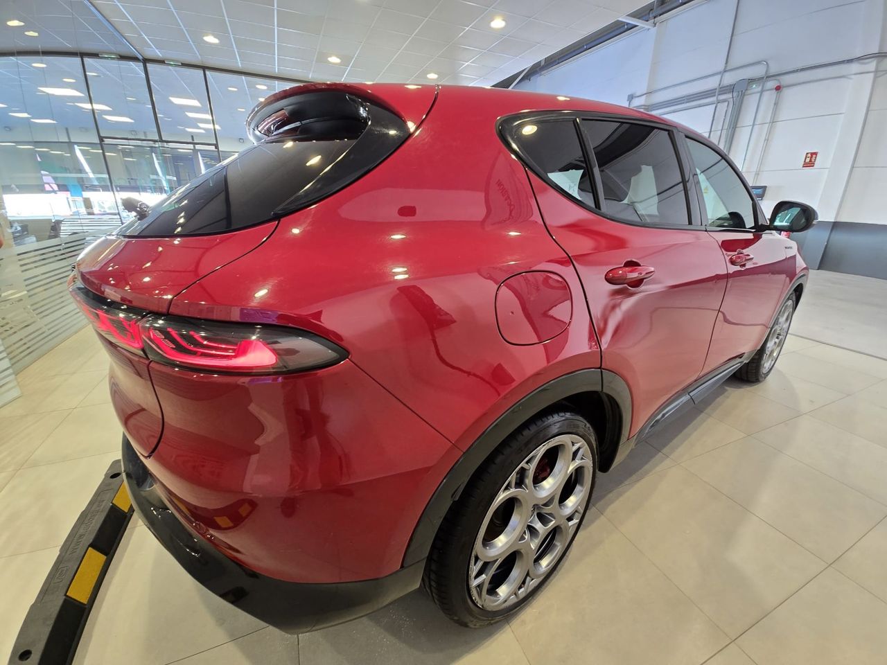 Alfa Romeo Tonale Hybrid 130 TCT Edizione Speciale - Foto 6