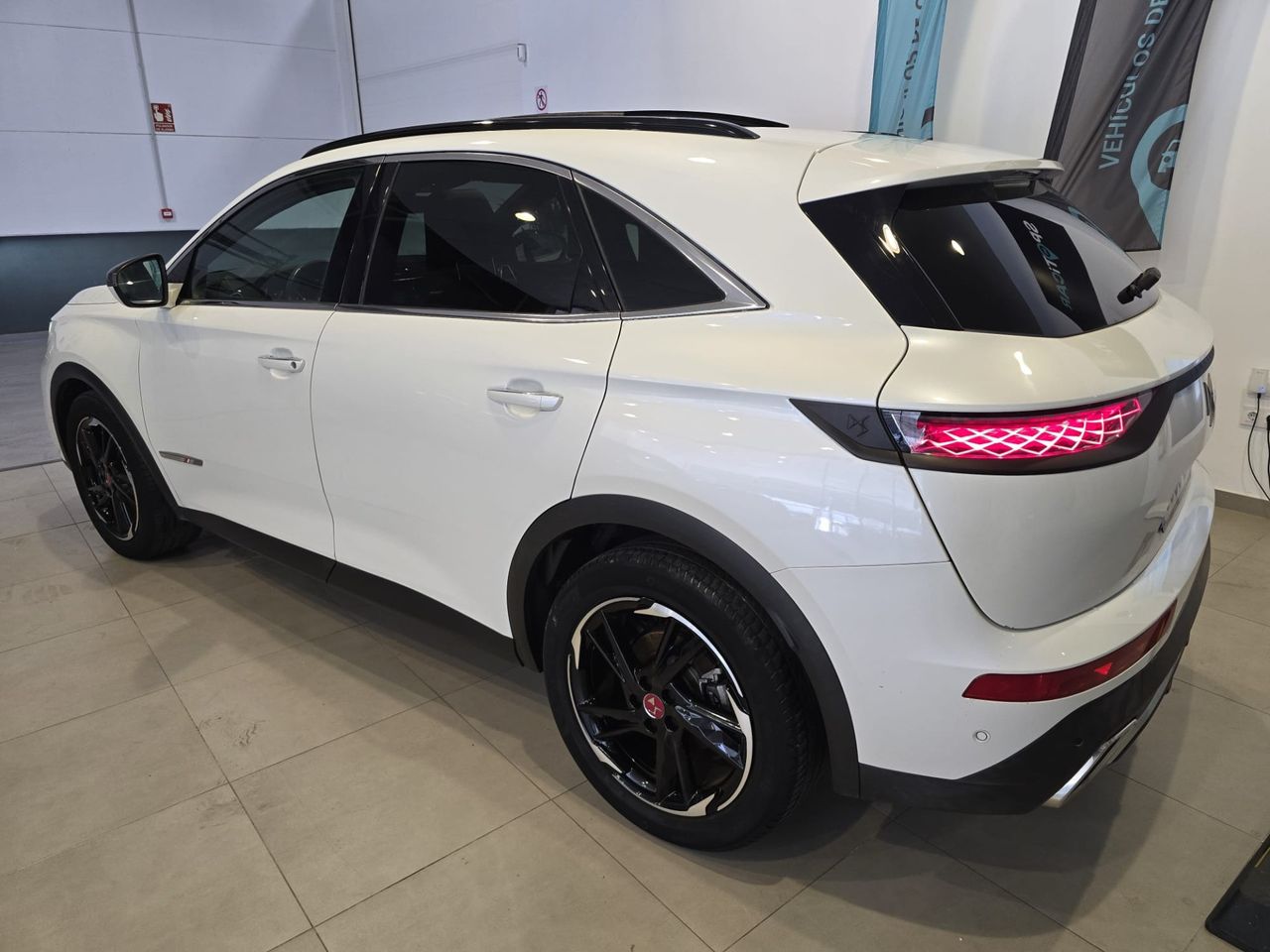 DS DS 7 Crossback PureTech 180 Automático Performance Line + - Foto 14