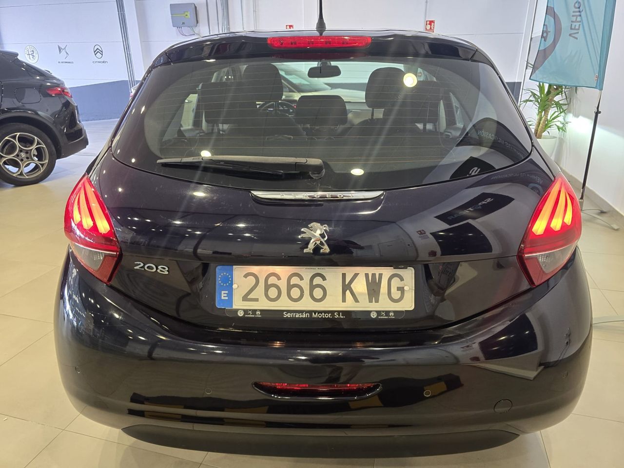 Peugeot 208 5p Signature 1.2 PureTech 82 S&S - Foto 7