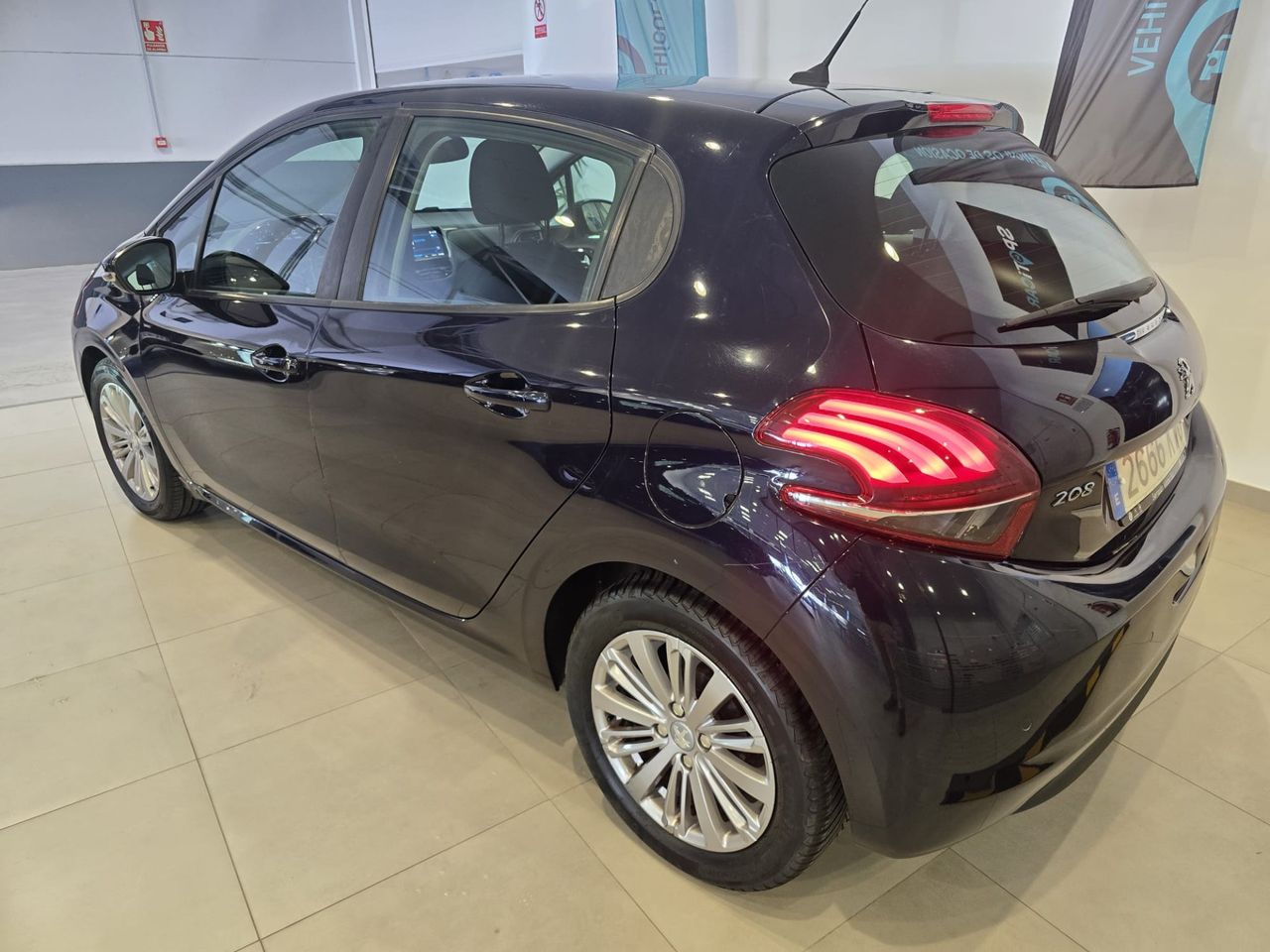 Peugeot 208 5p Signature 1.2 PureTech 82 S&S - Foto 13