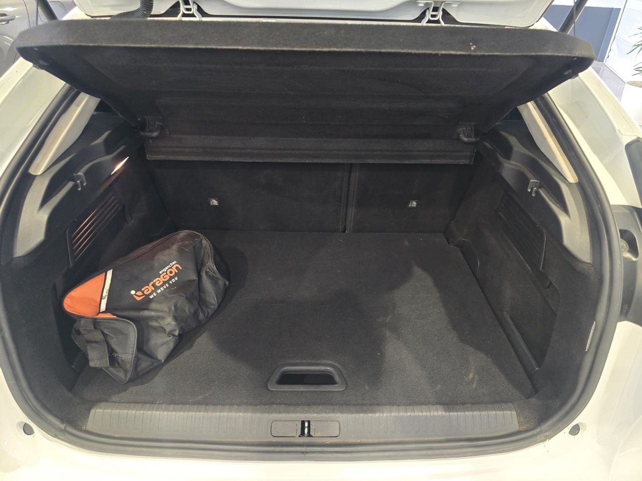 Citroën C4 BlueHDi 130 EAT8 Feel Pack - Foto 16