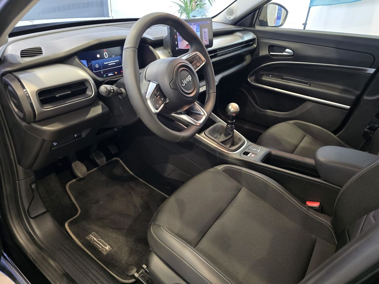 Jeep Avenger 1.2 Turbo 100 CV Altitude - Foto 9
