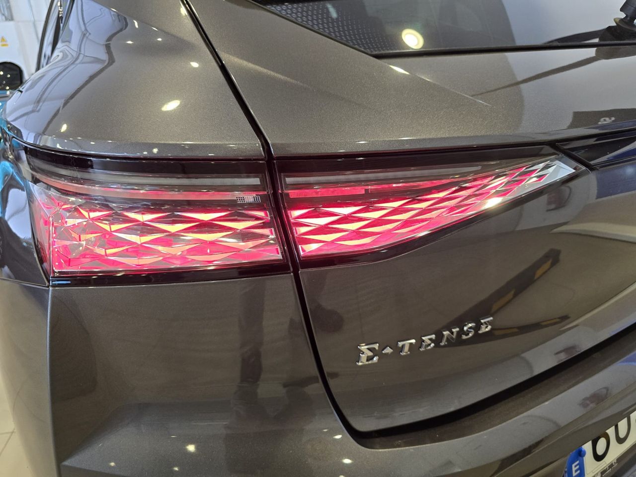 DS DS 4 Performance Line + E-TENSE 225 - Foto 20