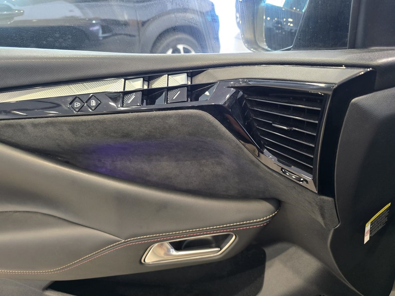 DS DS 4 Performance Line + E-TENSE 225 - Foto 16