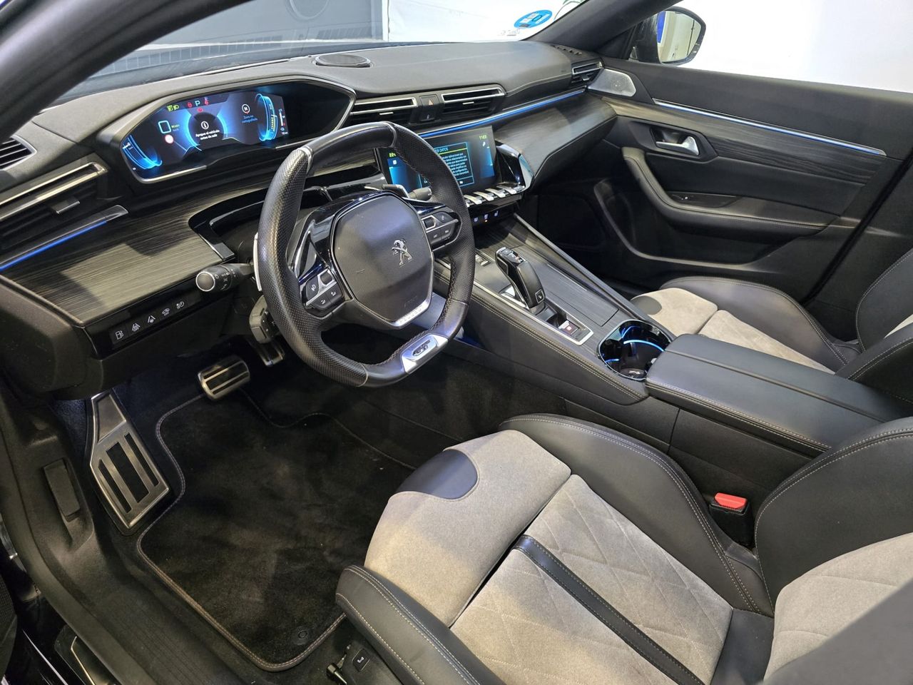 Peugeot 508 GT Pack Hybrid 225 e-EAT8 - Foto 15