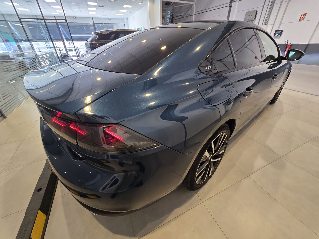 Peugeot 508 GT BlueHDi 130 S&S EAT8 - Foto 10