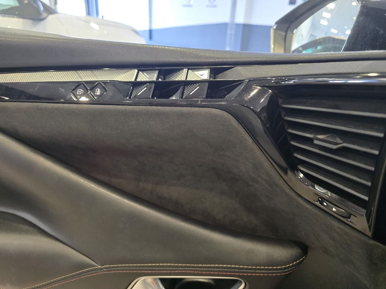 DS DS 4 Performance Line E-TENSE 225 - Foto 16