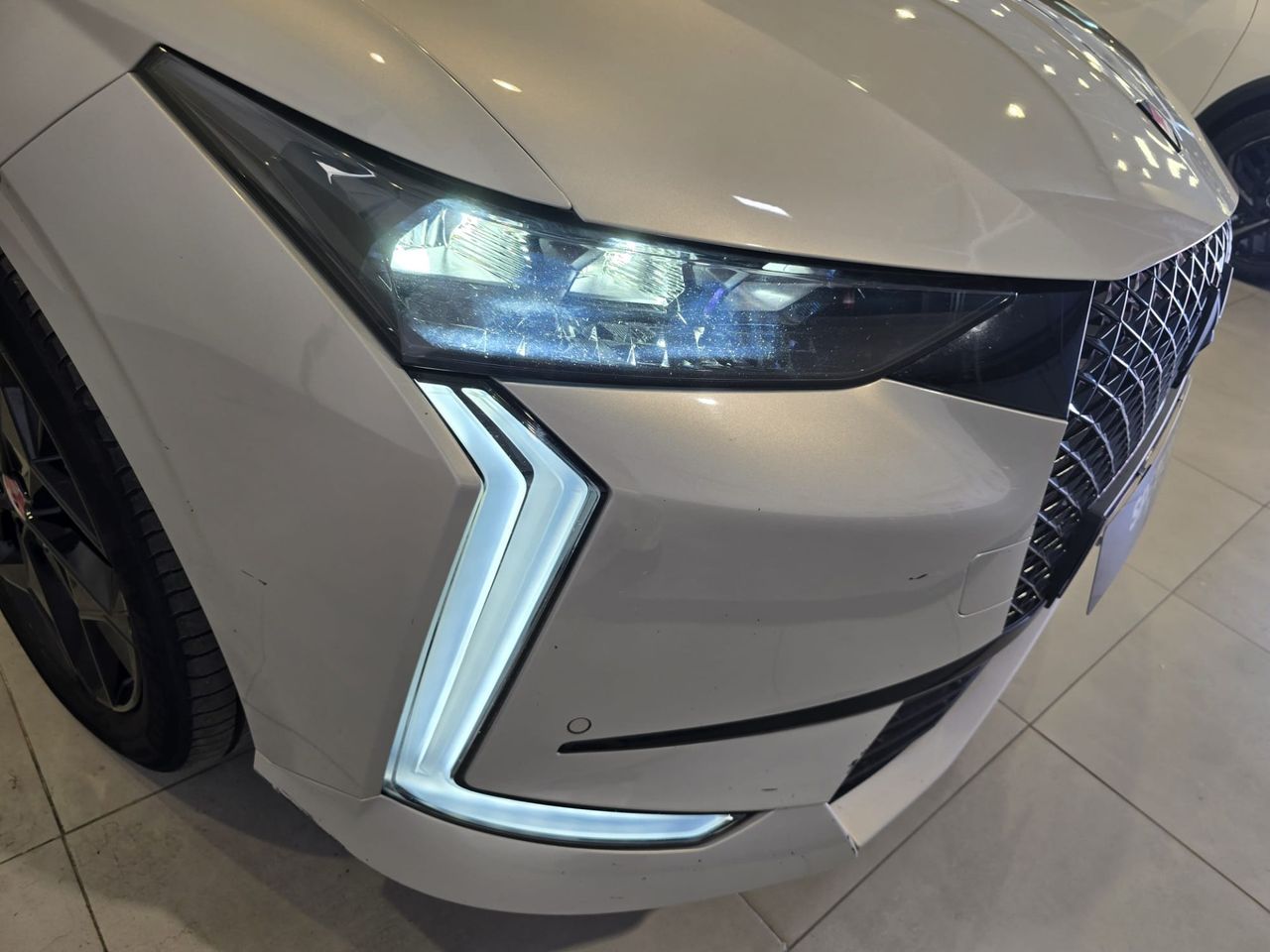 DS DS 4 Performance Line E-TENSE 225 - Foto 18